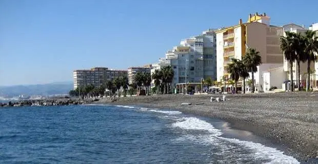 Playa Mezquitilla ist ein ruhigerer Strand, ideal zum Entspannen
