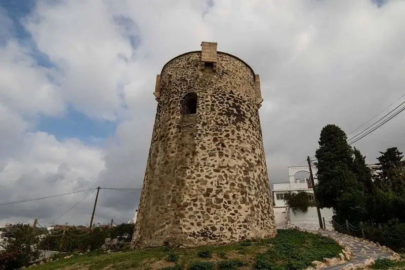 Ett av vakttornen i Torrox Costa